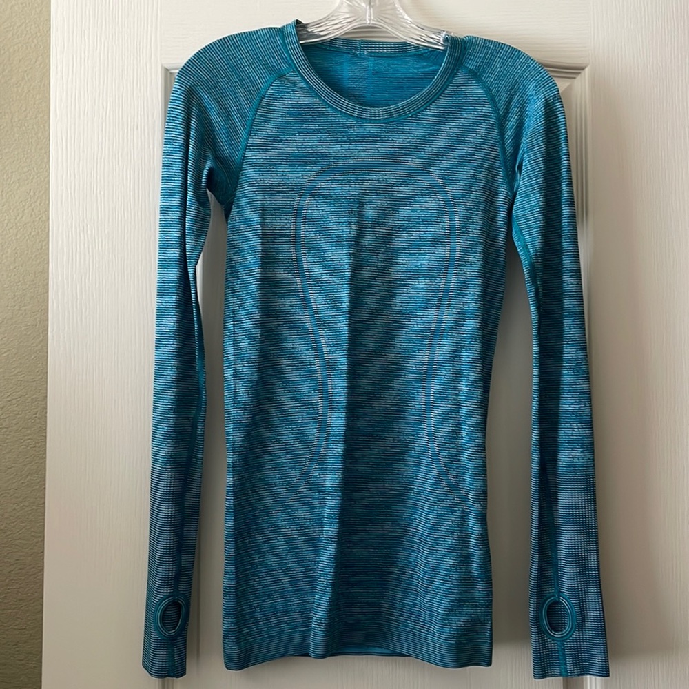 Lululemon top